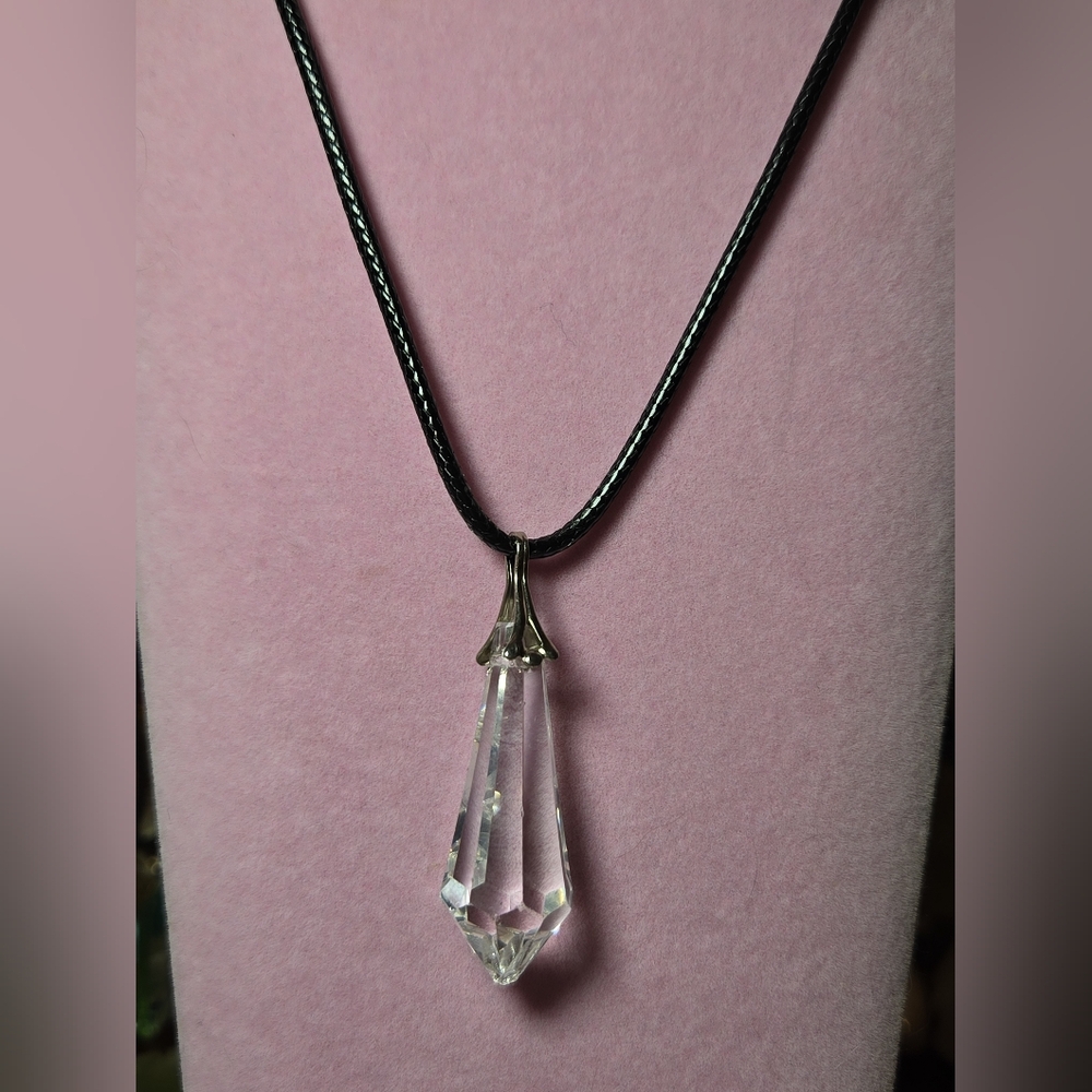 Elegant Swarovski Teardrop Icicle Austrian Crystal Clear Pendant Prism Necklace